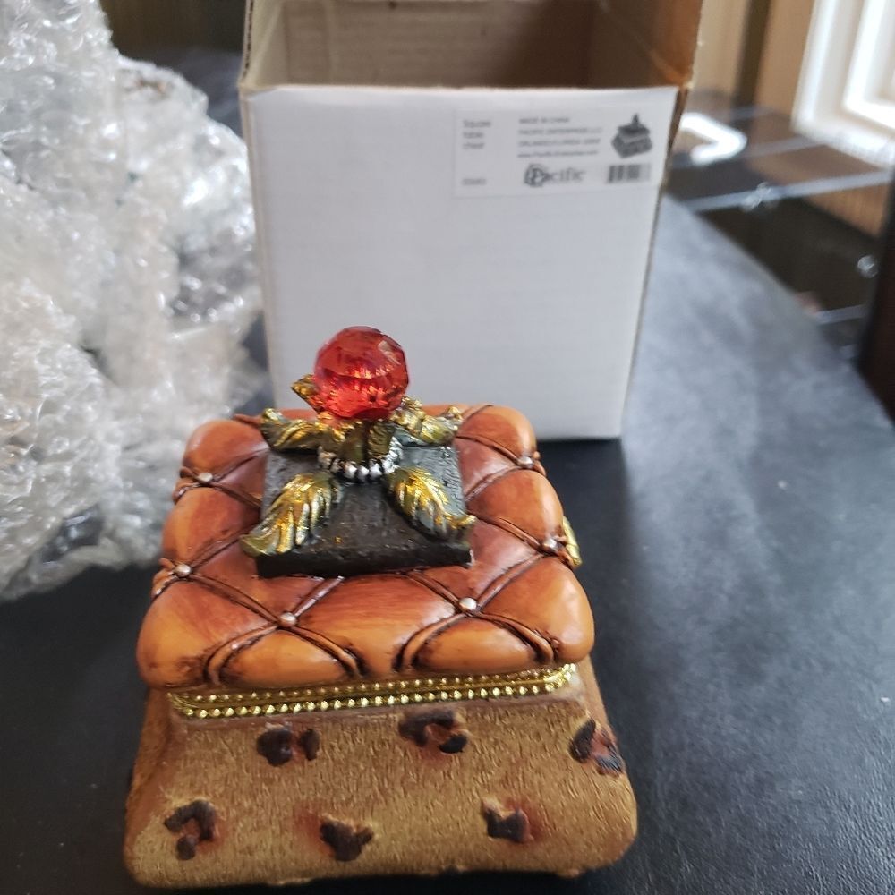 NIB Trinket Box - Picture 4 of 9